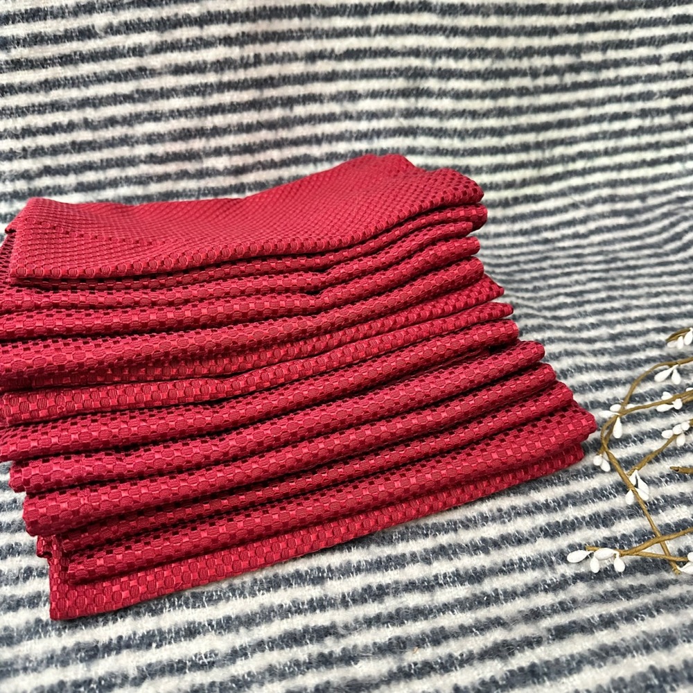 Waterford 12 pc Red Textured Square Napkins 20"x20" Vintage 2003 Cotton Blend